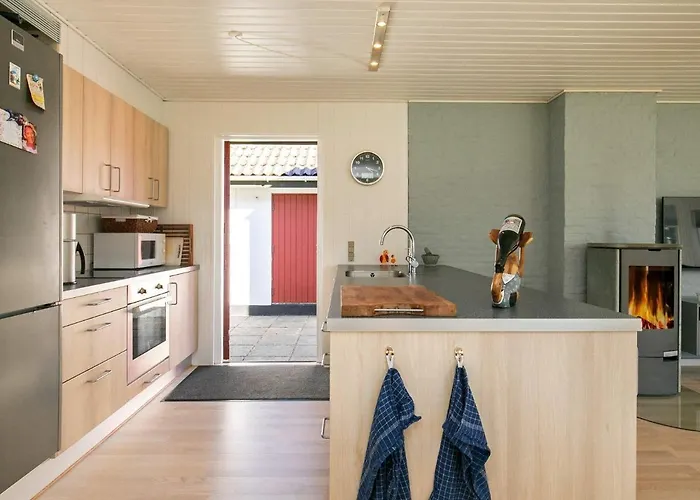 Nyaraló 5 Person Holiday Home In Hals