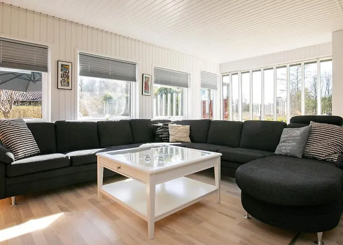 5 Person Holiday Home In Hals * Hals